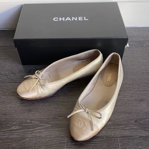 Chanel flats - gold size 36